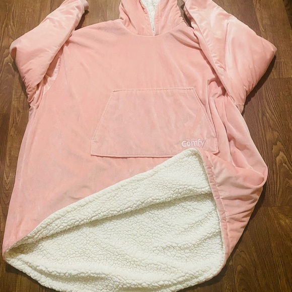 44D-Sherpa-lined wearable blanket hoodie, The Comfy Original P2P-37” ,L 38” - Picture 6 of 7